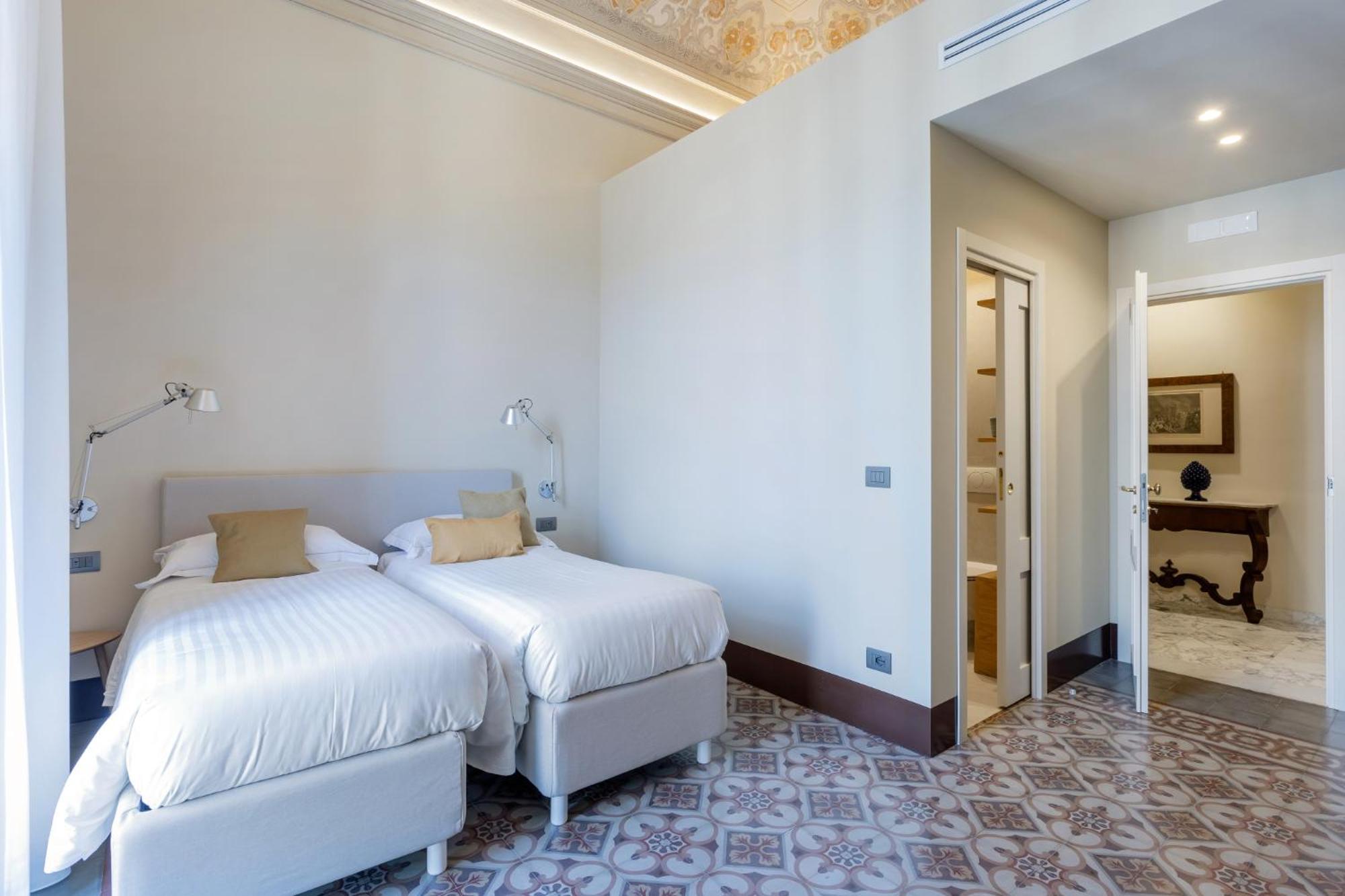 Palazzo Costarelli - Bed And Breakfast Catania Room photo